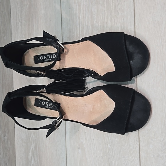 Torrid Black Women's Suede Ankle Strap Open Toe Heels Shoes Sz 8.5W - Picture 3 of 11